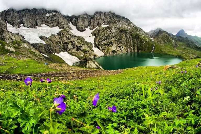 A Journey of Solitude: Finding Inner Peace on Kashmir Great Lakes Trek