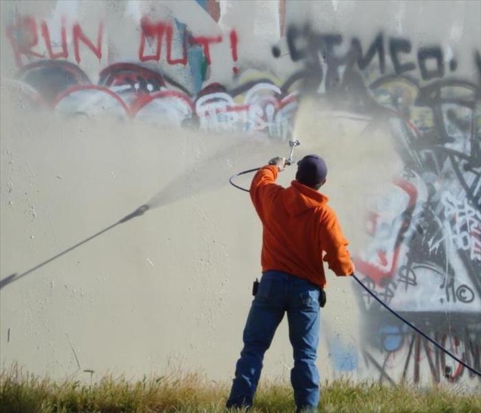Safe Green Chemicals: The Environmentally Conscious Solution for Graffiti Removal