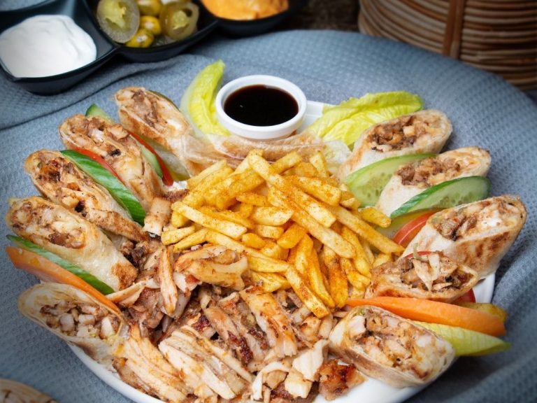 Exploring Family-Friendly Dining: The Best Restaurants in Ajman